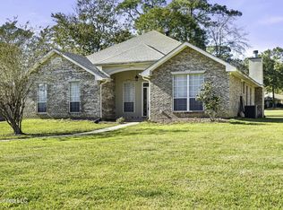 56129 Diamondhead Dr E, Diamondhead, MS 39525