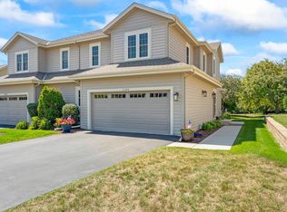 2106 Mount Vernon Dr, Waukesha, WI 53186