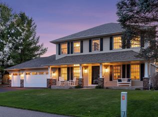1206 Creekside Xing, Stillwater, MN 55082