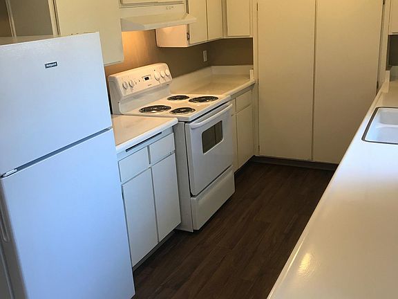 5th image of 220 S Clovis Ave APT 208