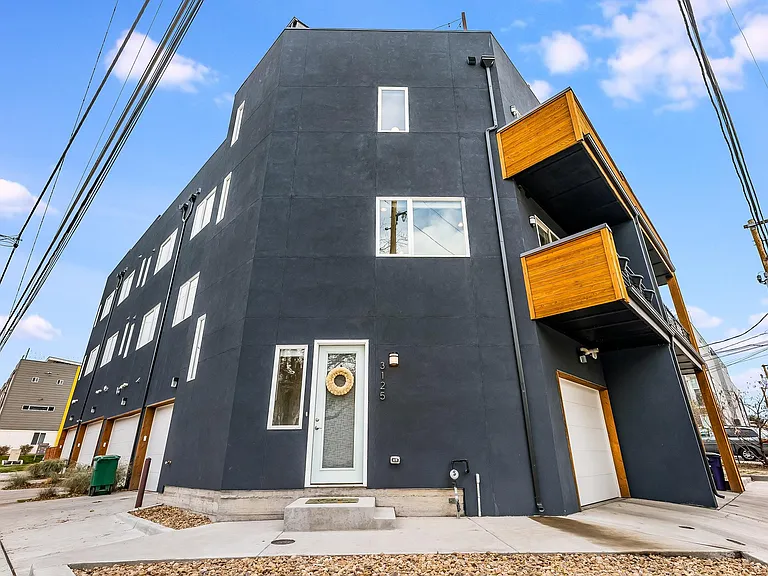 3125 W 19th Ave — Photo 4