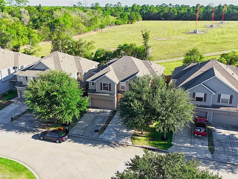 2831 Hackamore Hollow Ln — Photo 34