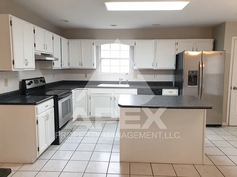 913 Oak Haven Rd — Photo 10