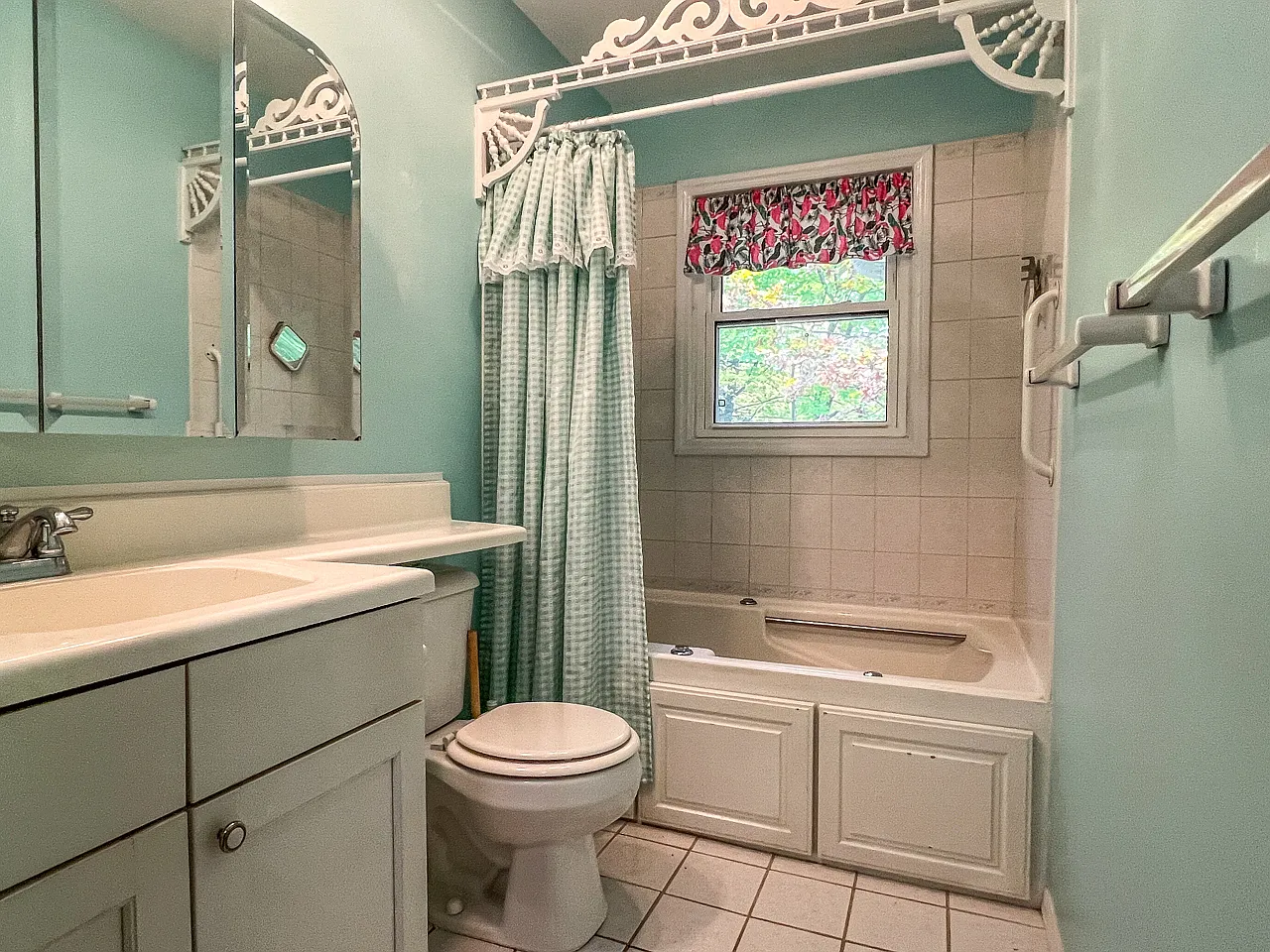 102 Raymbault Drive - 1 — Photo 4