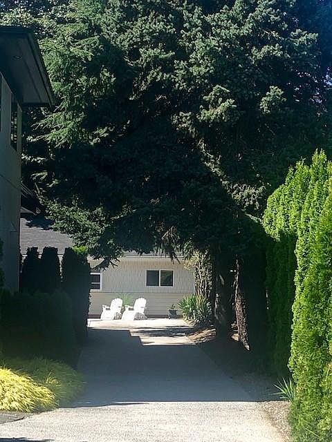 1st image of 733 98th Ave NE