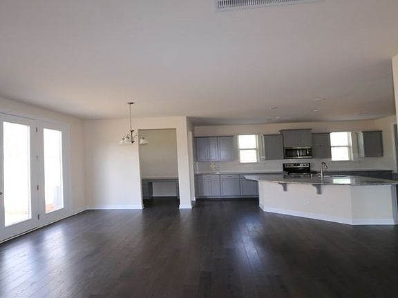Breakfast area and kitchen