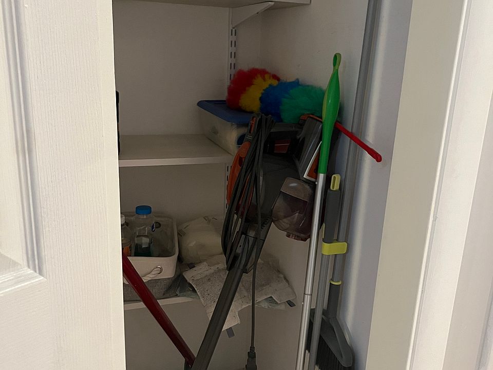 1st image of 7 Bank St #2