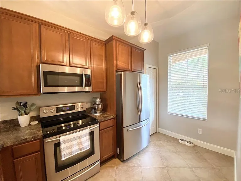 1751 Retreat View Cir — Photo 7