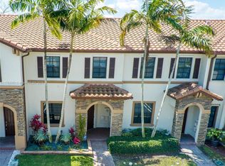 3208 SE 6th St, Homestead, FL 33033
