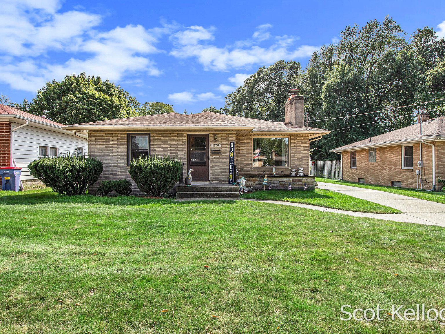 1126 Carrier Creek Blvd NE, Grand Rapids, MI 49503 Zillow