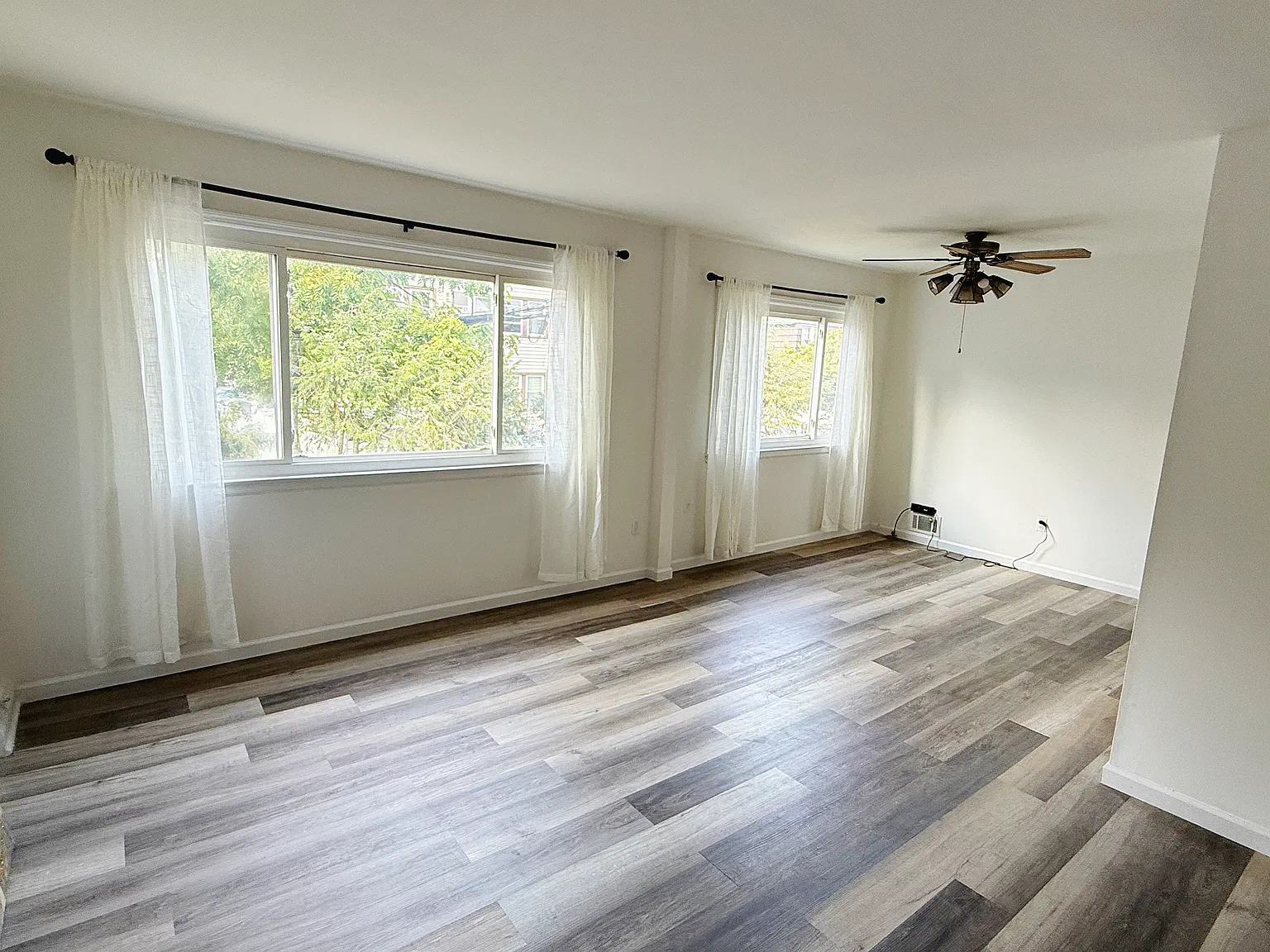 3 bed, 1545 sqft, $3,400 — Photo 4