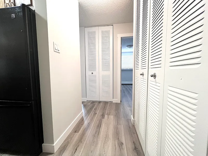 1 bed, 1.0 bath, 700 sqft, $900 — Photo 4