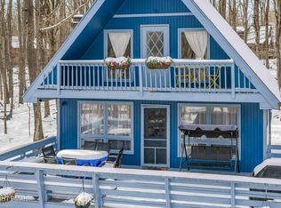 107 W Creek View Dr, Gouldsboro, PA 18424