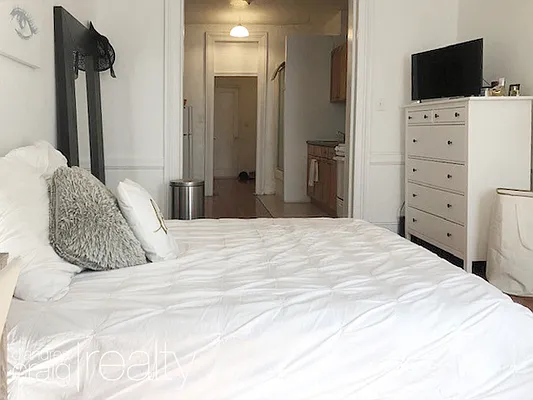 Rented by D'Andrea Craig Realty | media 4