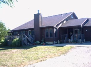 3730 Lakewood Dr, Vassar, KS 66543