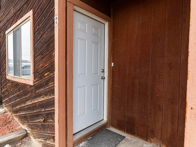 239 S Elm St #B — Photo 2