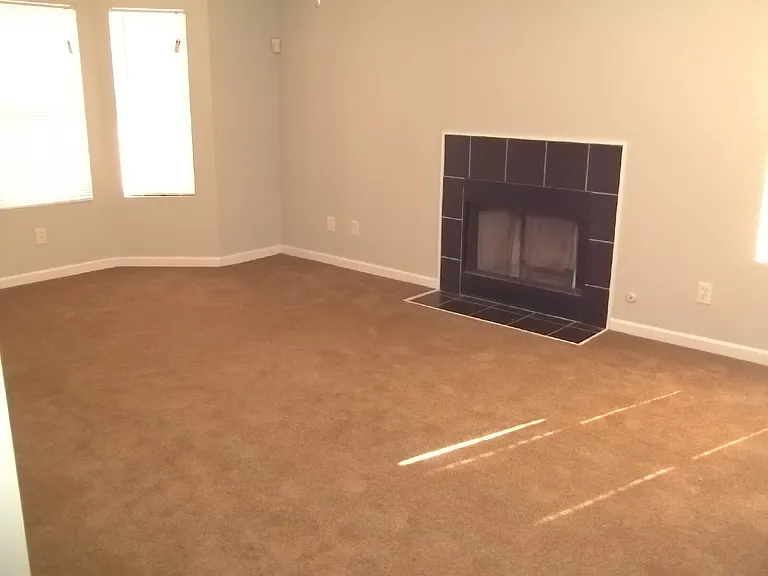 610 Waynes Ct SE — Photo 13