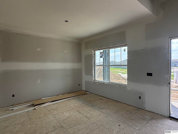 2nd image of 20810 Vernon Ave