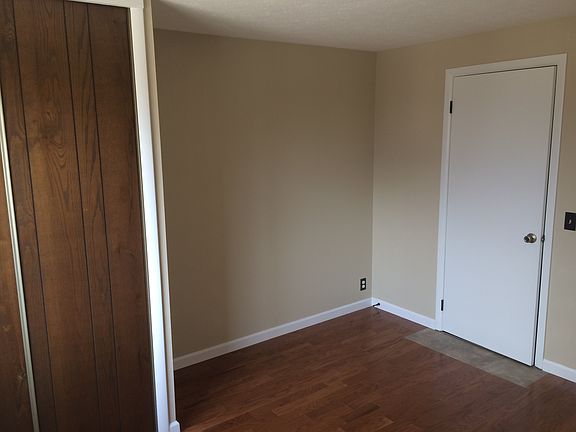 5th image of 547 Tollis Pkwy