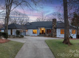 4310 Canoebrook Rd, Charlotte, NC 28210