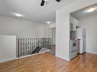 4547 E 7th Ave SE #4, Calgary, AB T2A5E4