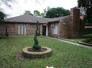 13830 Paradise Valley Dr, Houston, TX 77069