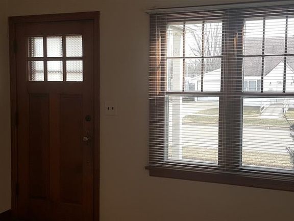 2nd image of 1432 S Willard Ave