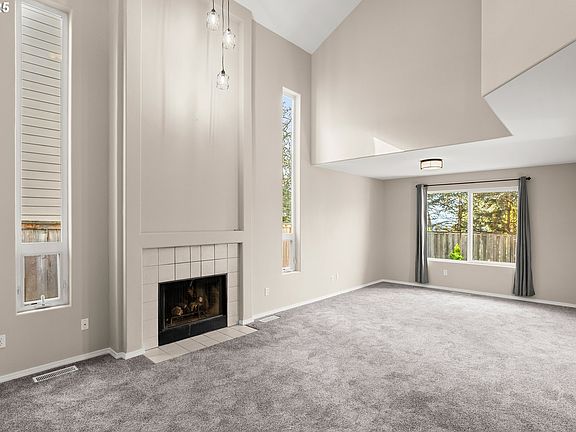 5th image of 13843 SW Uplands Dr