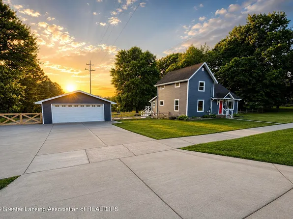 742 N Cochran Ave, Charlotte, MI 48813