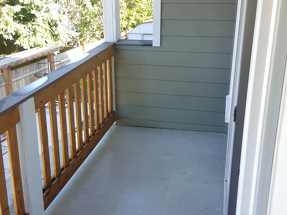 Covered Patio off Family rm