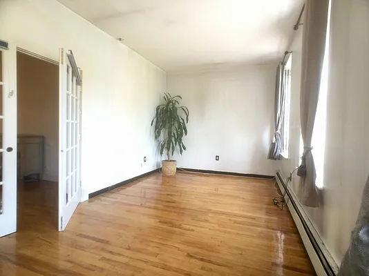 Rented by Bohemia Realty Group | media 7