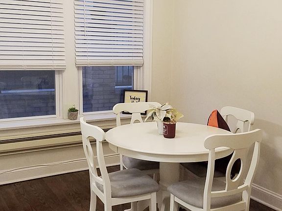 5th image of 918 Green Bay Rd APT 2D