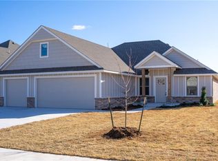 1728 W Trout Way, Mustang, OK 73064