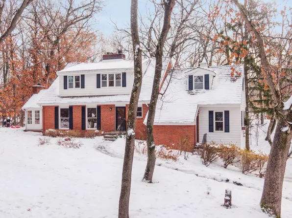 20 Spring Farm Ln, North Oaks, MN 55127