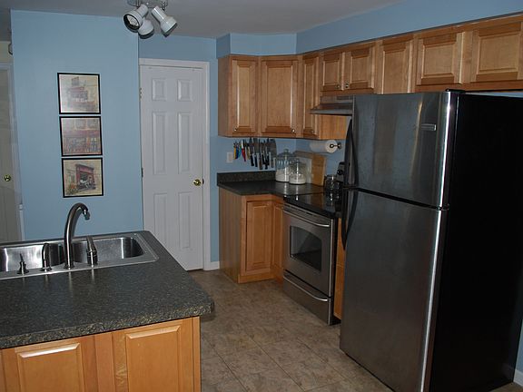 New, renovated kitchen in 2007, with brand new, stainless appliances.