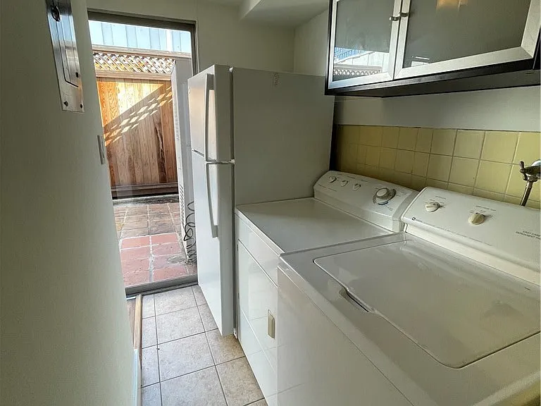 4040 Grand View Blvd #19 — Photo 26