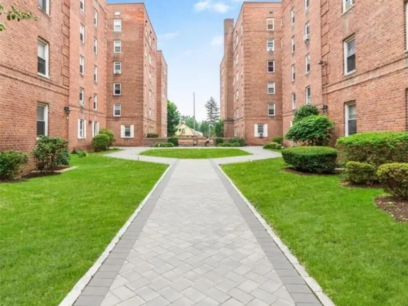 60 Locust Avenue #608, New Rochelle, NY 10801