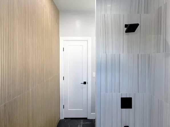 29 Carlton Avenue image 22 of 32