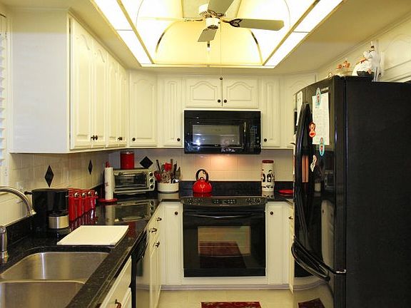 4th image of 122 E Terra Alta Dr APT 18