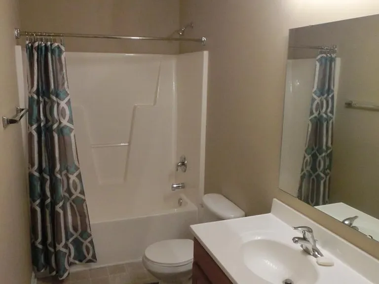 15713 Lakepoint Forest Dr — Photo 37