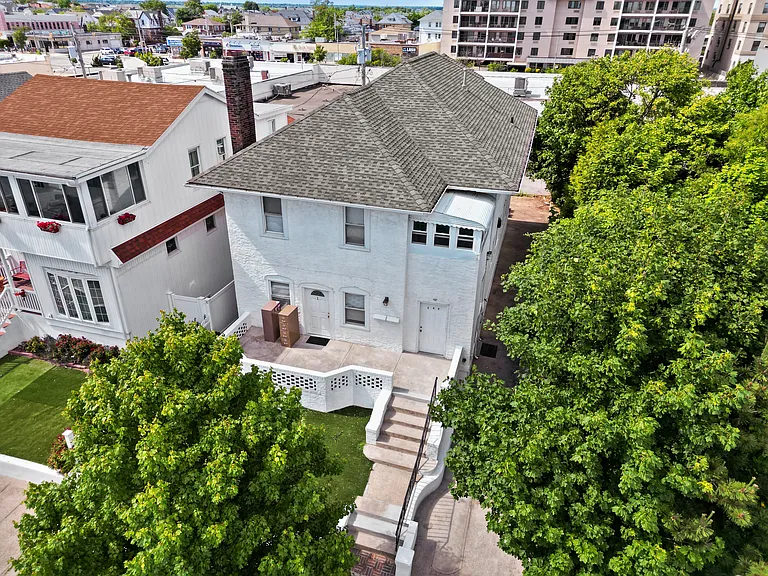 245 W Walnut St #2 — Photo 28