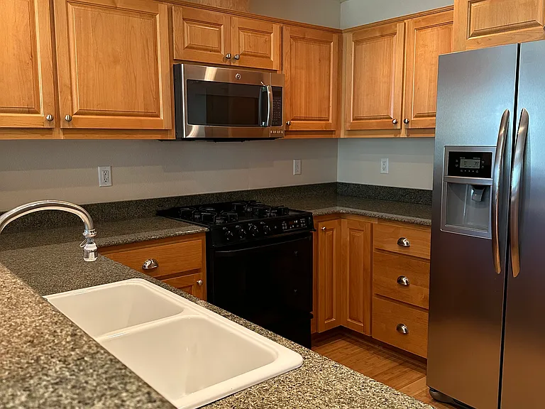 Lots of storage in kitchen and pantry