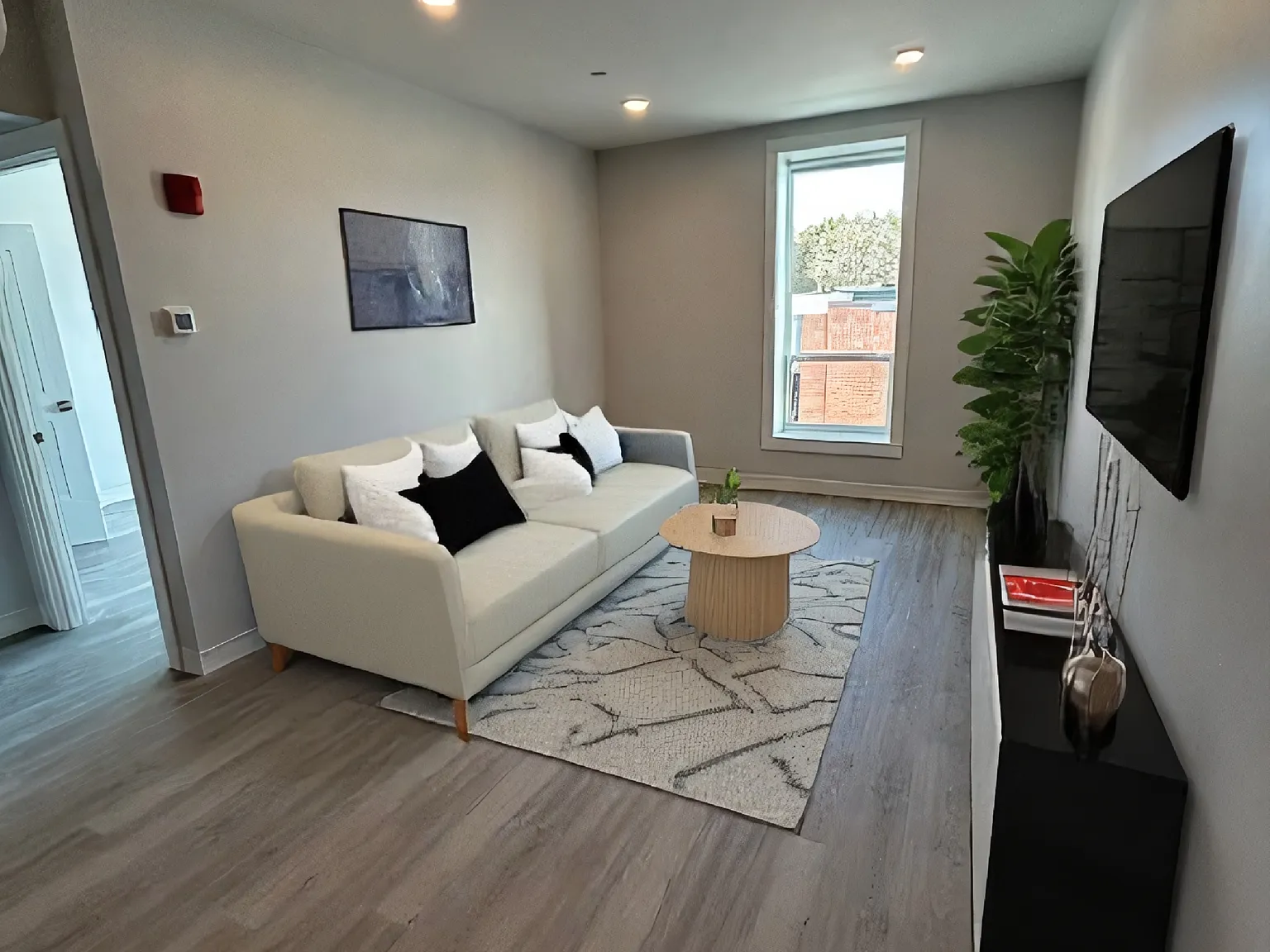 Residences at Sharon Gallery — Photo 2