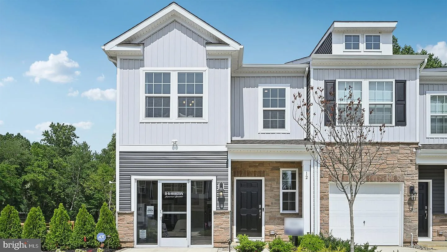 63 Robert Dr photo 1