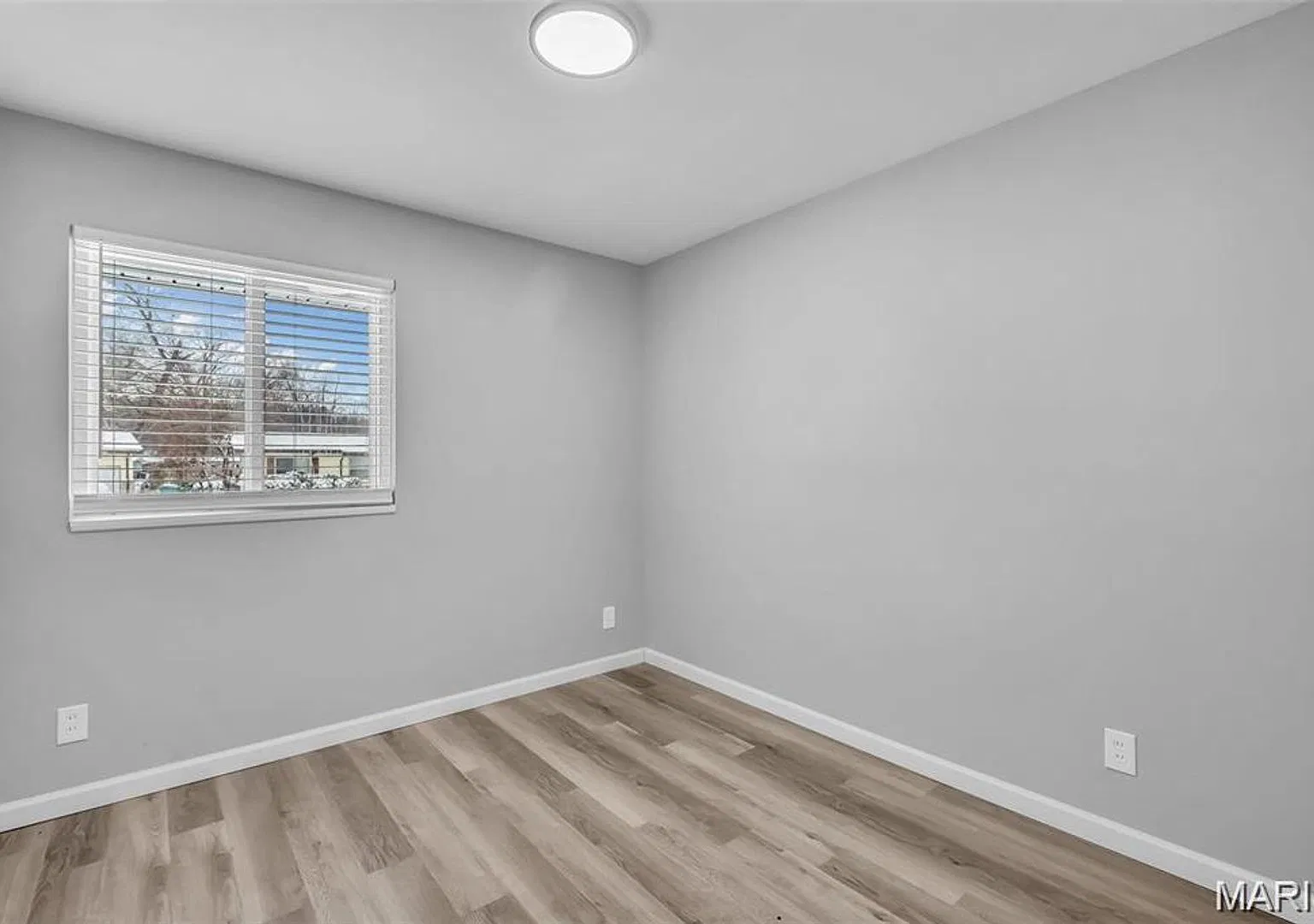 Beautifully remodeled ranch home — Photo 4
