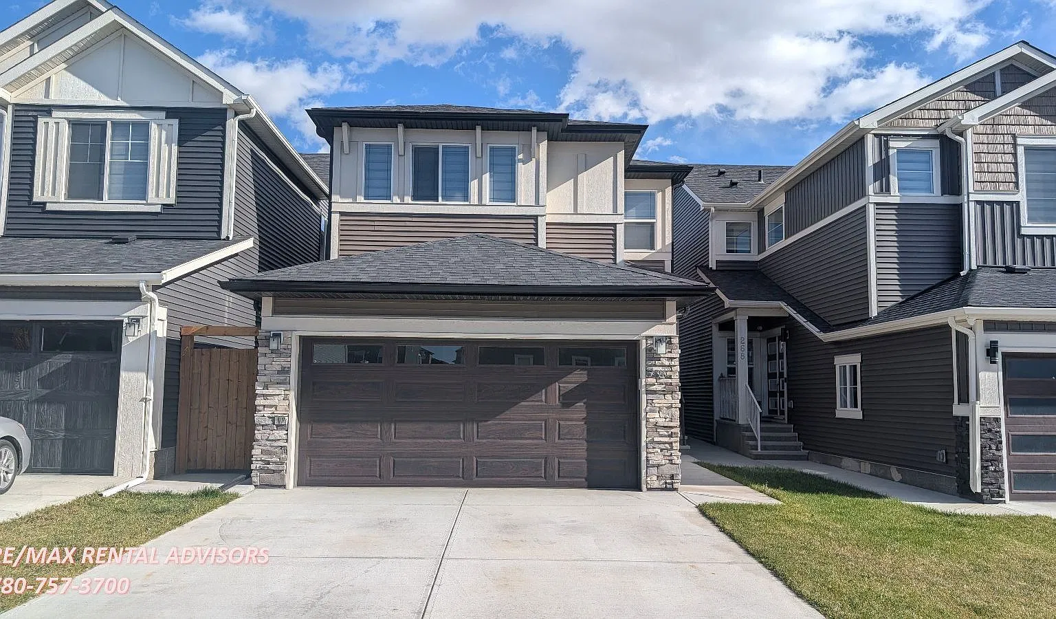 UPPER 272 Homestead Grove Northeast — Photo 1