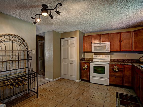 5th image of 2796 Ravenwood Dr