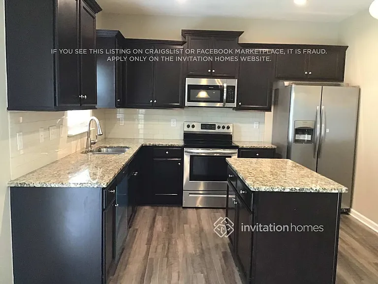 6105 Watsonia Dr — Photo 3