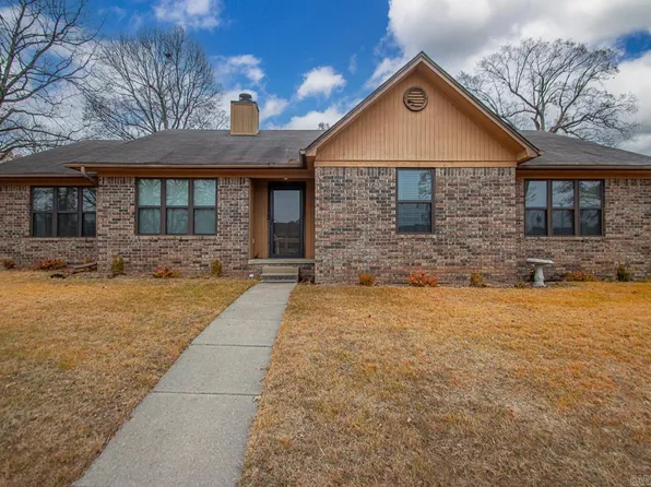 100 Horseshoe Dr, Sherwood, AR 72120