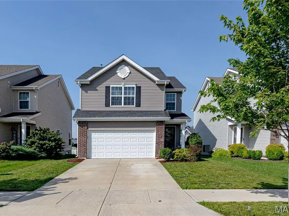 505 Palisades Dr, Saint Charles, MO 63301